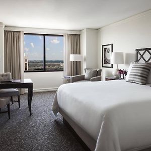Premier King Room Monument View